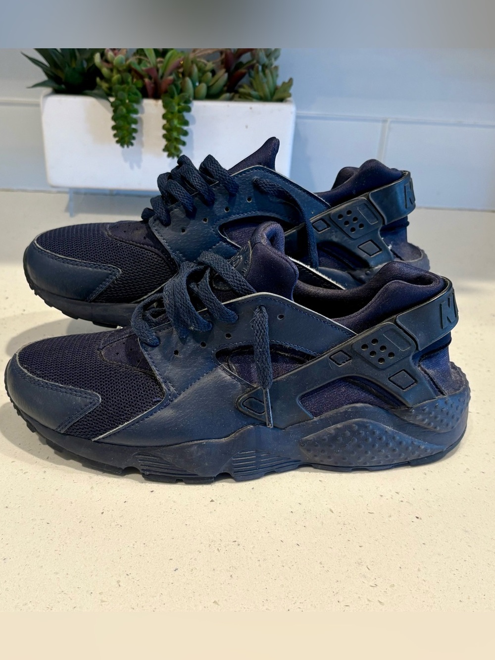 NIKE AIR HUARACHE NAVY BLUE YOUTH (Big Boy) SZ 7
